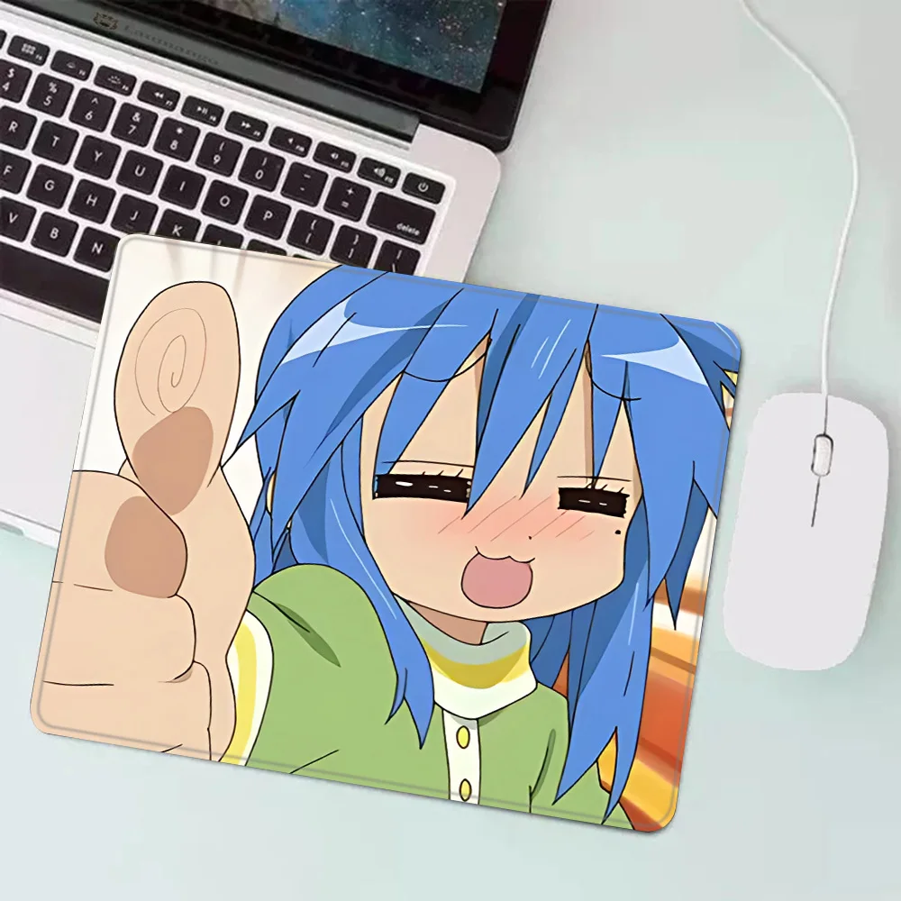 Lucky Star Konata Izumi Gaming - Desk Setup Anime recension och pris